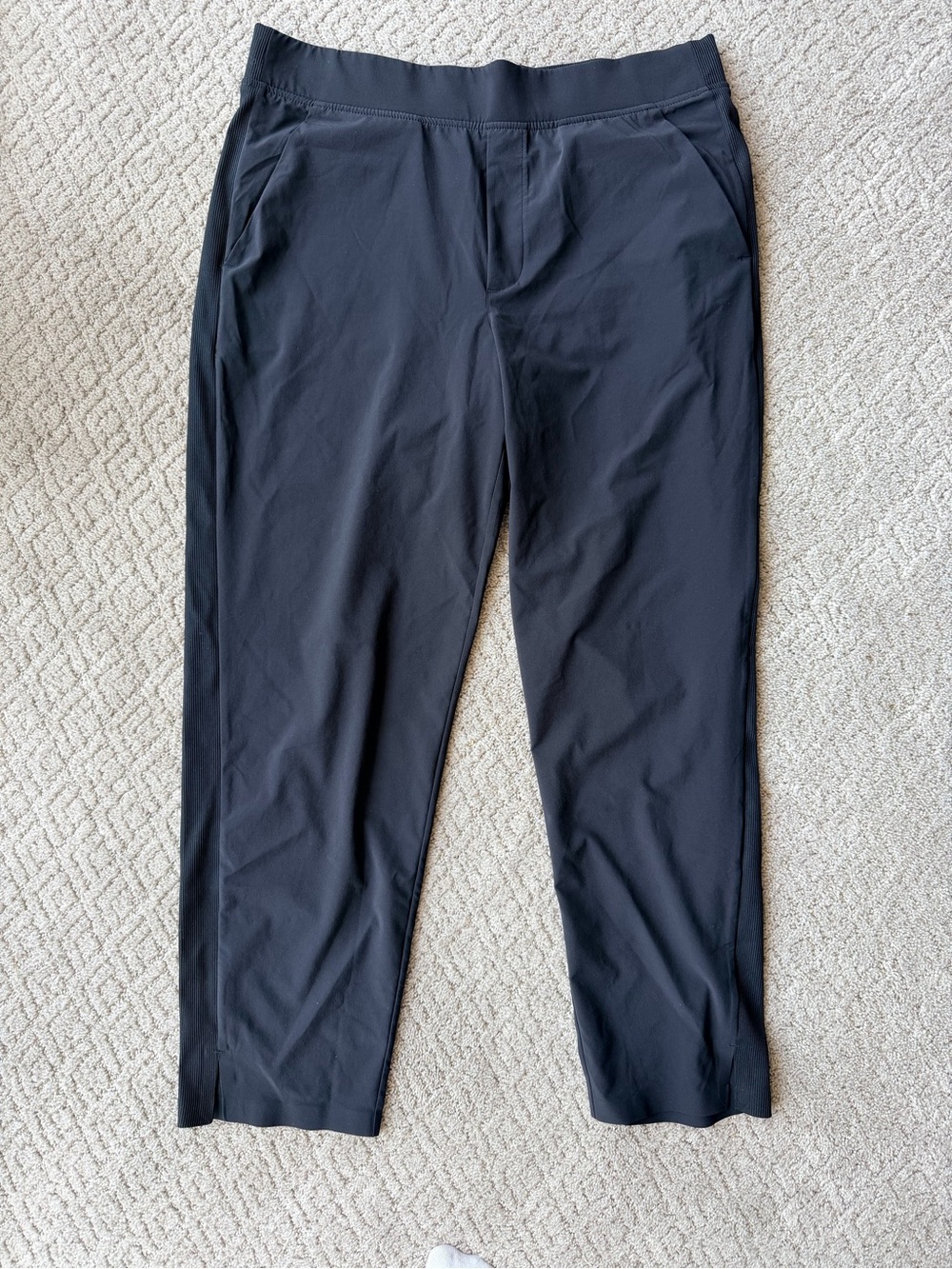 Athleta Women’s Black Brooklyn Mid Rise Ankle Pant Wrinkle Resistant Size 12 - Picture 4 of 9